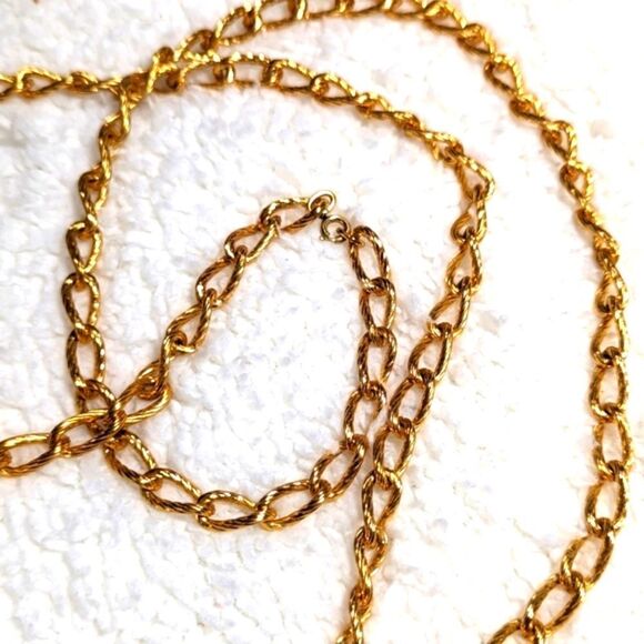 Vintage Napier Goldtone Chain Link Necklace w/ Brass Tin Container - Picture 13 of 13